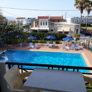 One Bedroom Apartments | Pool/Gardens View